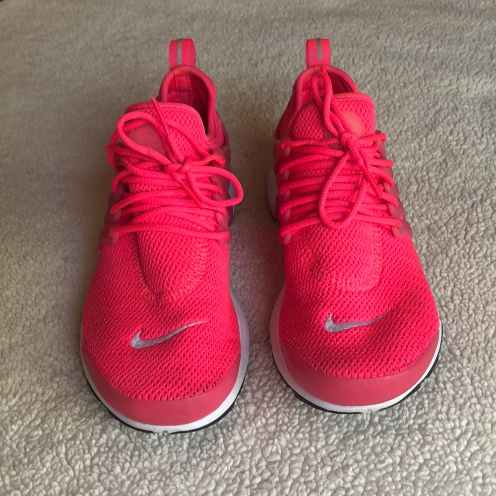 NIKE PINK PRESTO SNEAKERS